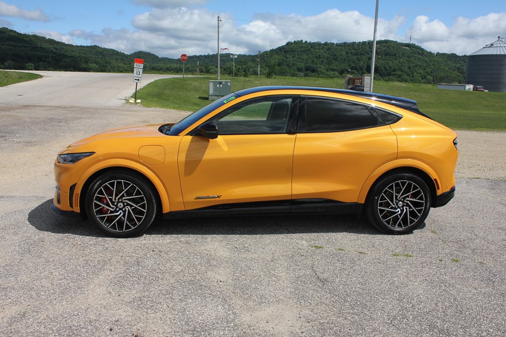 2021 Ford Mustang Image 8