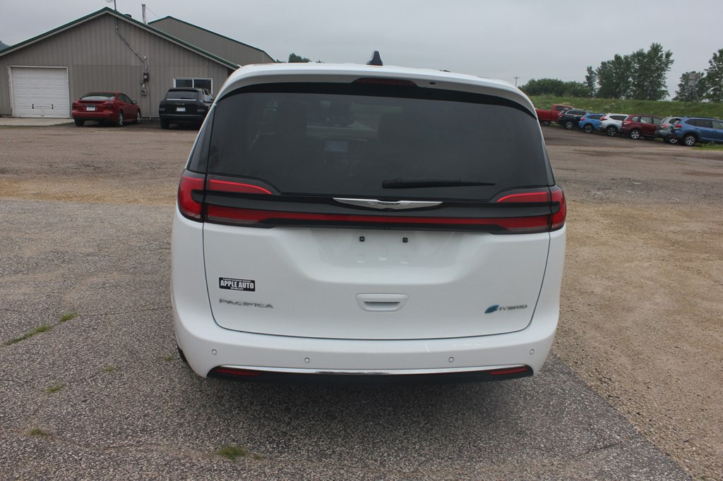 2023 Chrysler Pacifica Image 6