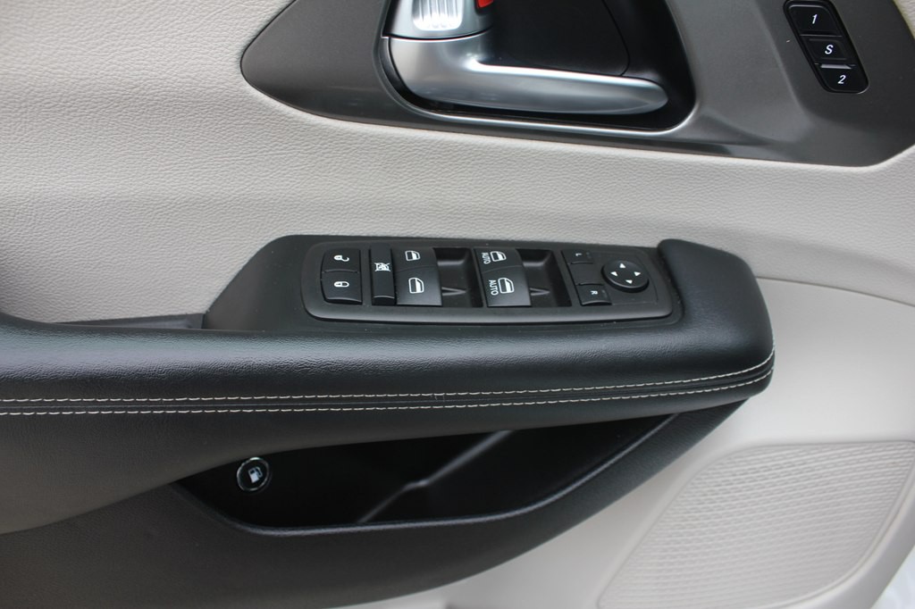 2023 Chrysler Pacifica Image 26