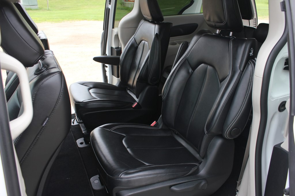 2023 Chrysler Pacifica Image 37