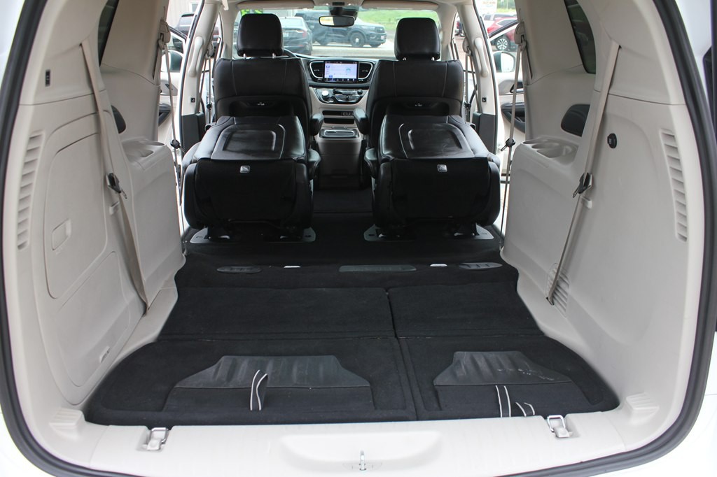 2023 Chrysler Pacifica Image 40