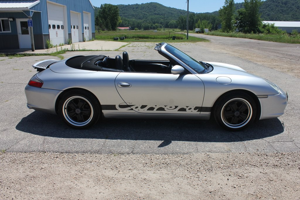 2004 Porsche 911 Image 12