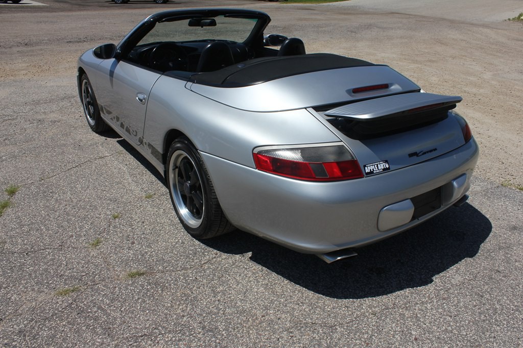 2004 Porsche 911 Image 15
