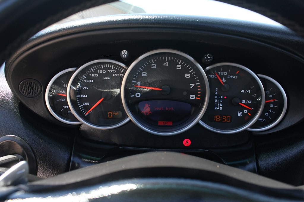 2004 Porsche 911 Image 19