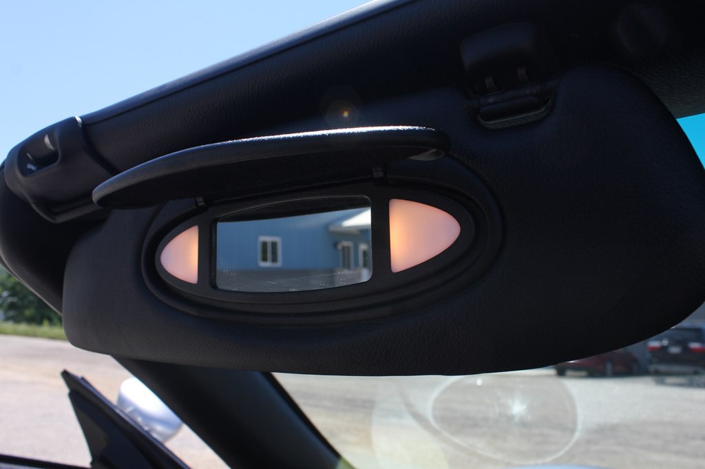 2004 Porsche 911 Image 31