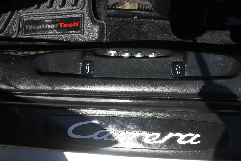 2004 Porsche 911 Image 34