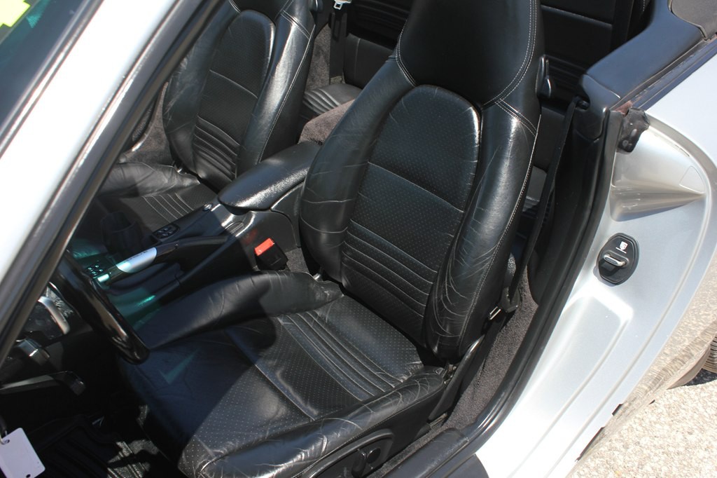 2004 Porsche 911 Image 36