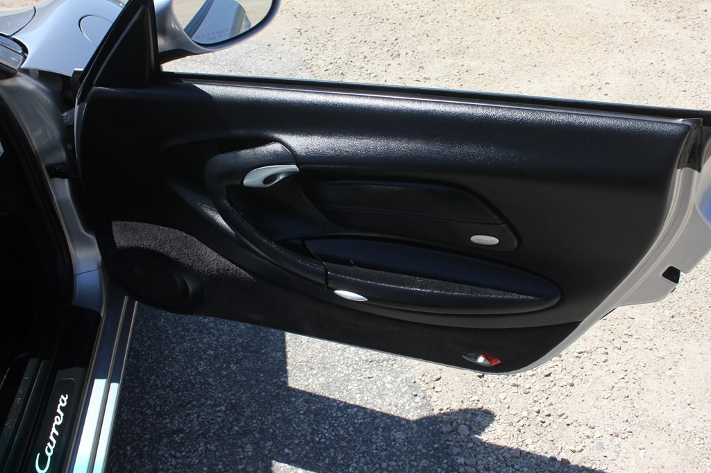 2004 Porsche 911 Image 37