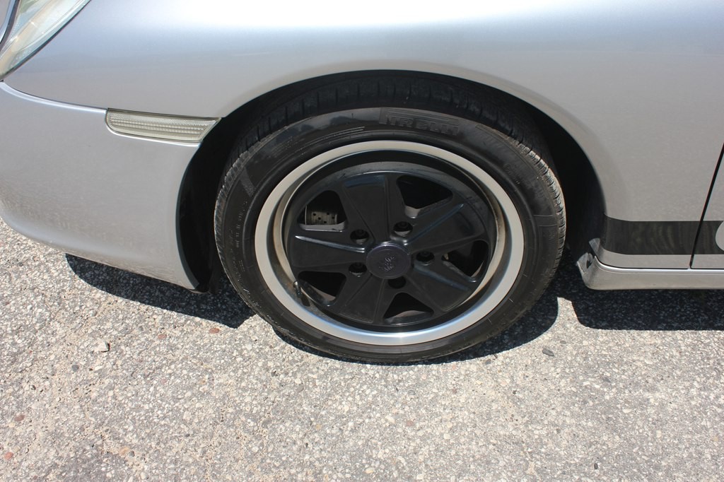 2004 Porsche 911 Image 57
