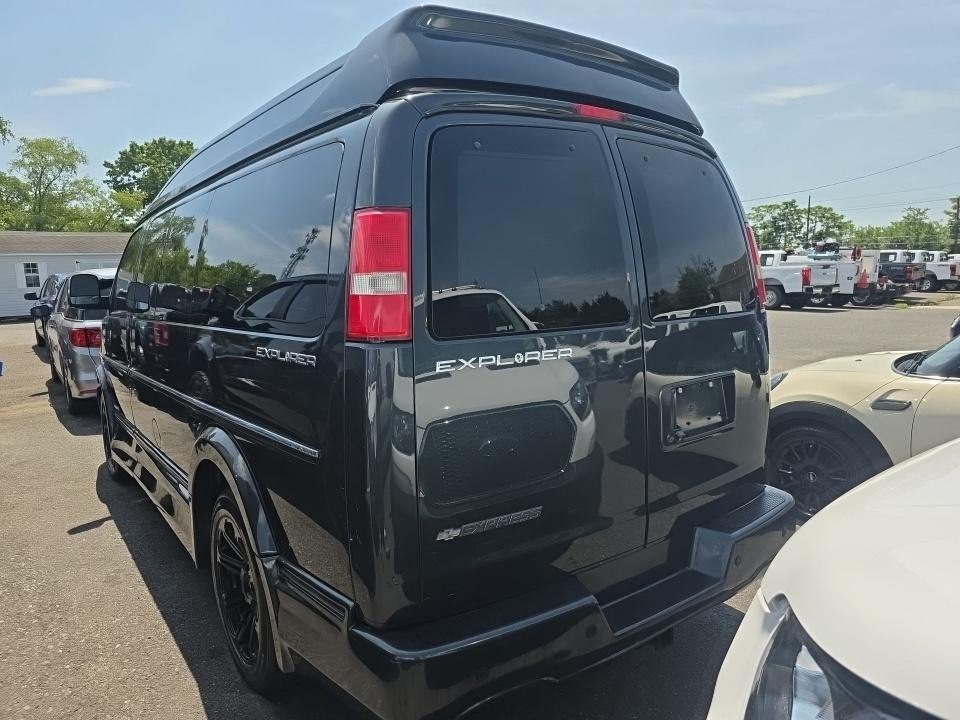 2020 Chevrolet Express Image 4