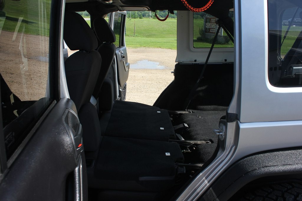 2016 Jeep Wrangler Unlimited Image 38