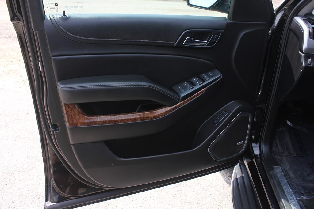 2017 Chevrolet Suburban Image 27
