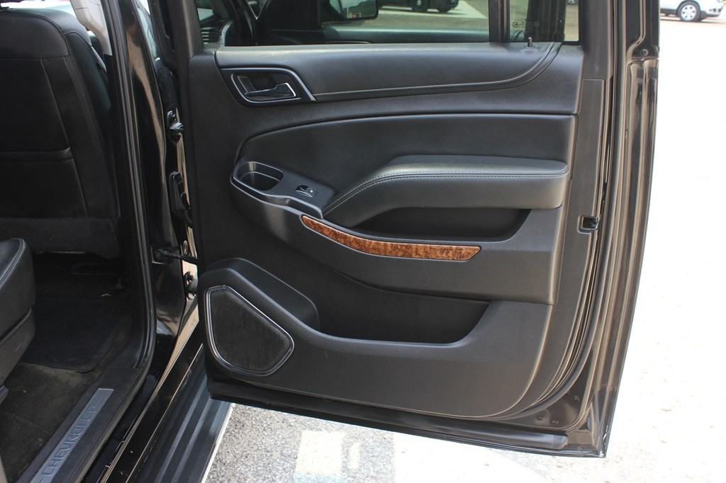 2017 Chevrolet Suburban Image 34