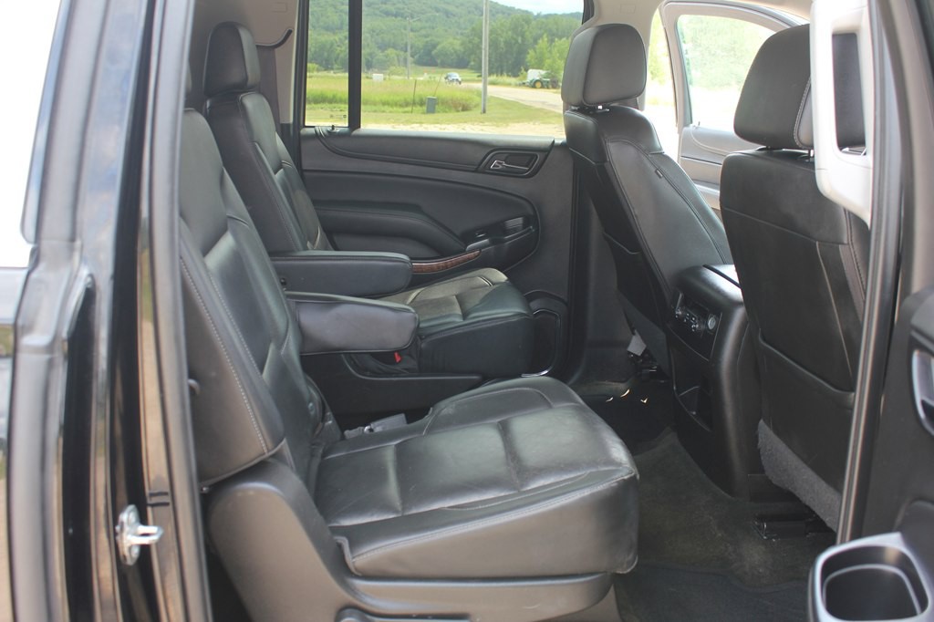 2017 Chevrolet Suburban Image 35