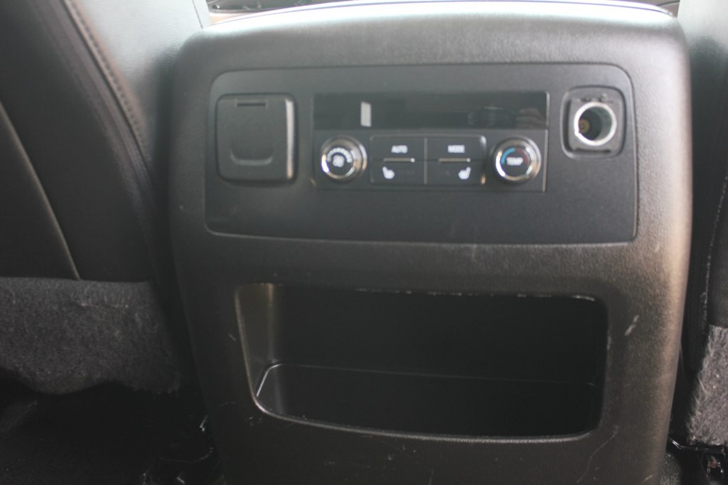 2017 Chevrolet Suburban Image 36