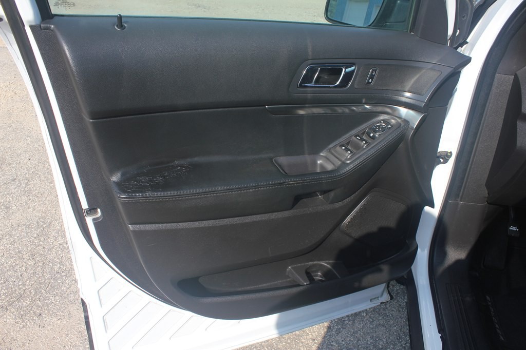 2015 Ford Explorer Image 23