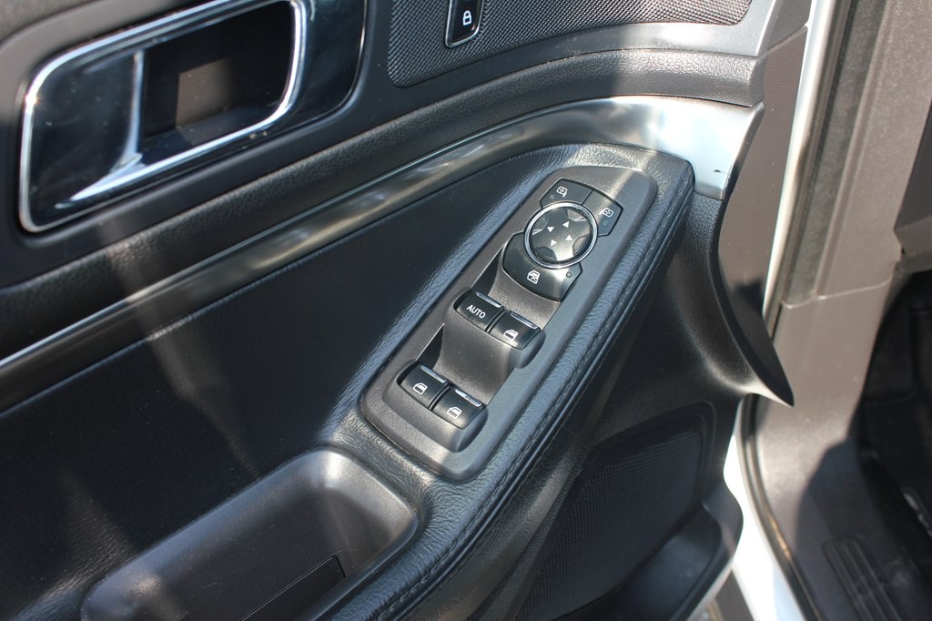 2015 Ford Explorer Image 24