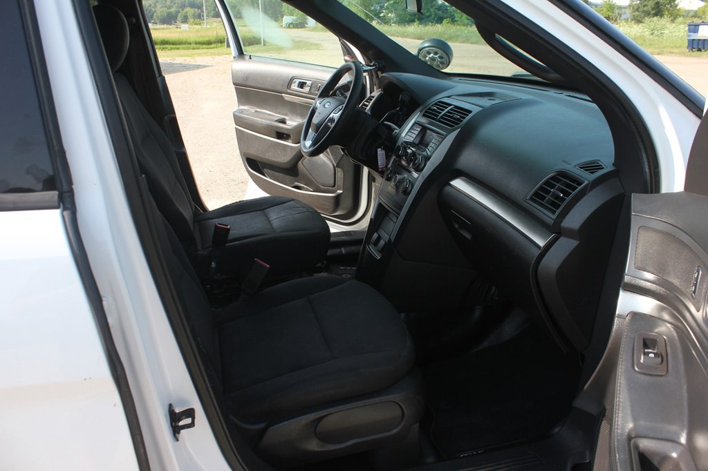 2015 Ford Explorer Image 28