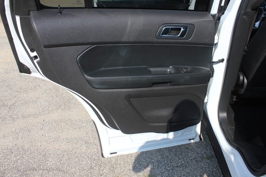 2015 Ford Explorer Image 32