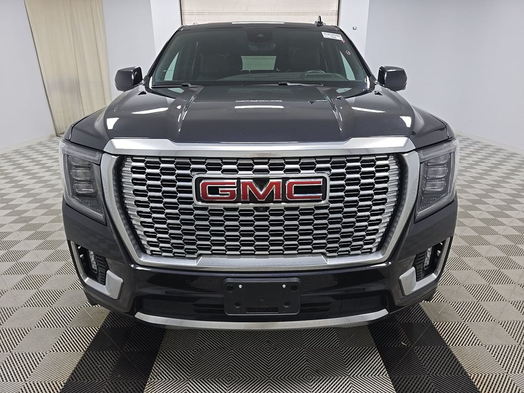 2023 GMC Yukon Image 2