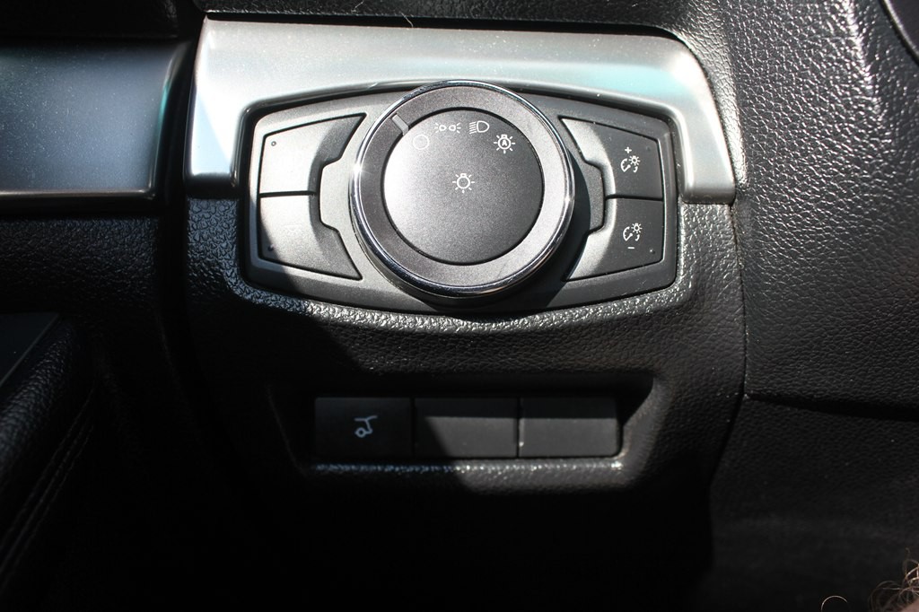 2018 Ford Explorer Image 16