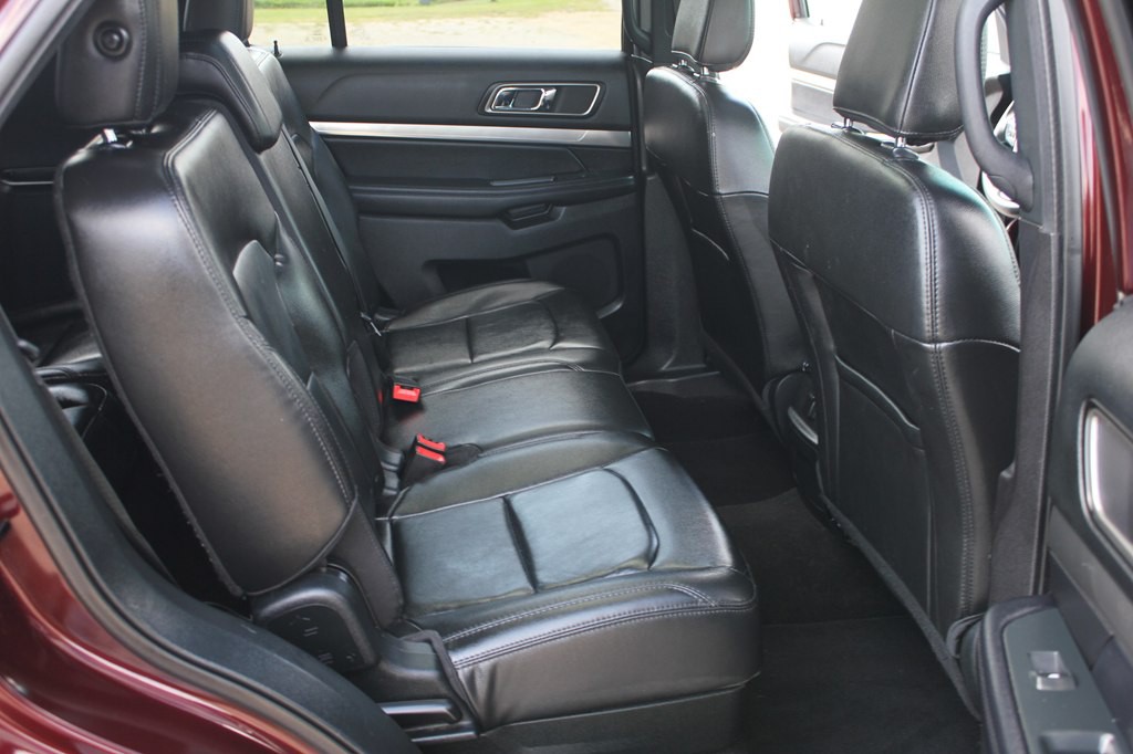 2018 Ford Explorer Image 35