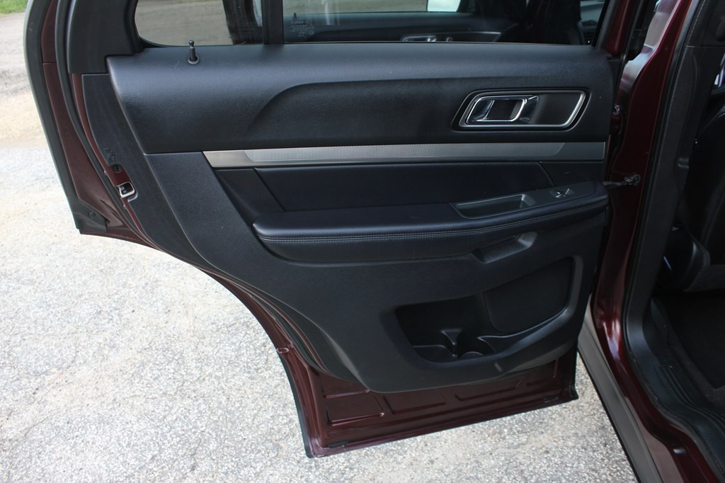 2018 Ford Explorer Image 38