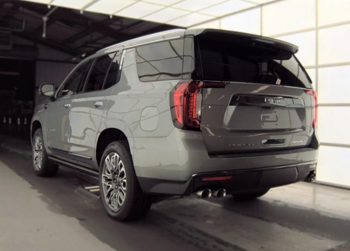2023 GMC Yukon Image 4