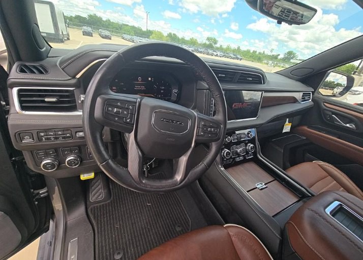 2023 GMC Yukon Image 7