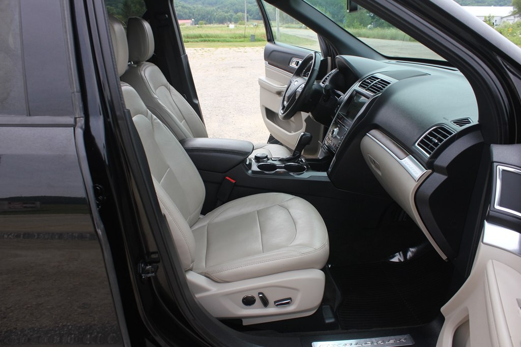 2018 Ford Explorer Image 30