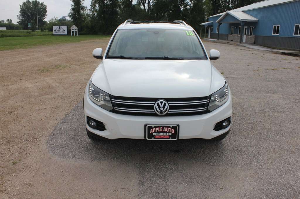 2013 Volkswagen Tiguan Image 2