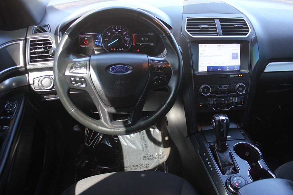 2018 Ford Explorer Image 9