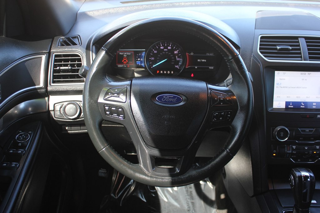2018 Ford Explorer Image 10