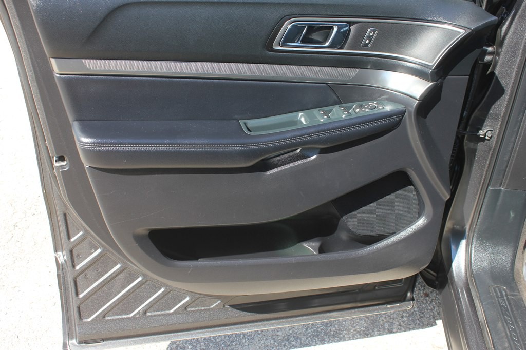 2018 Ford Explorer Image 26