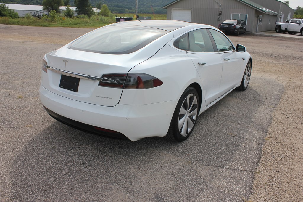 2021 Tesla Model S Image 5