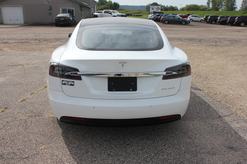 2021 Tesla Model S Image 6
