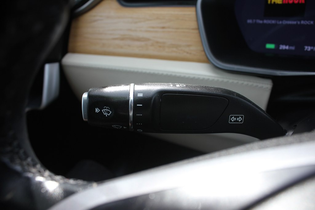 2021 Tesla Model S Image 15