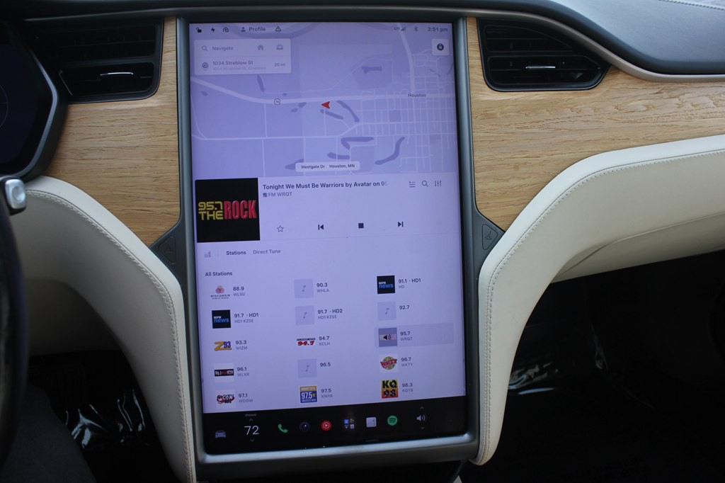 2021 Tesla Model S Image 17
