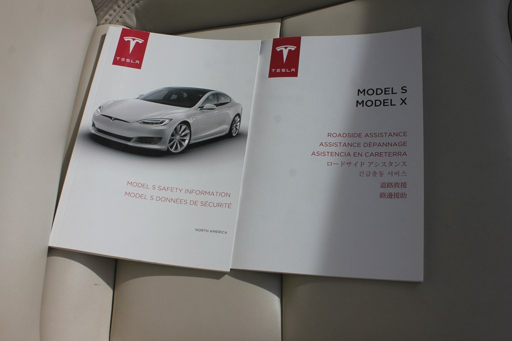 2021 Tesla Model S Image 32