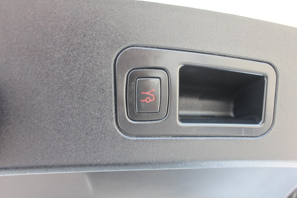 2021 Tesla Model S Image 42