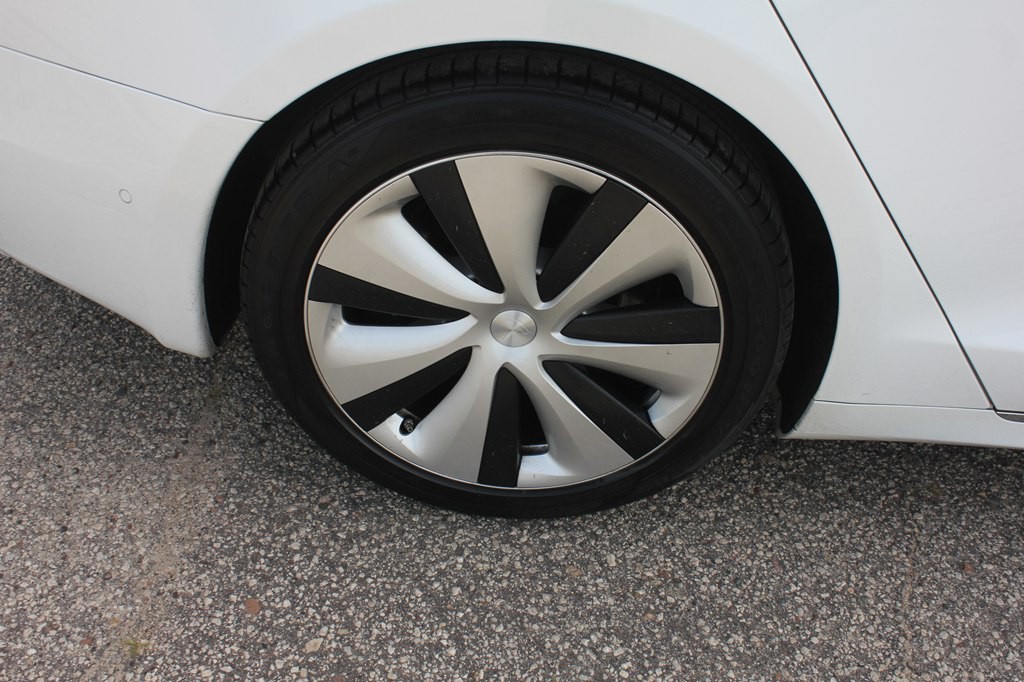 2021 Tesla Model S Image 51
