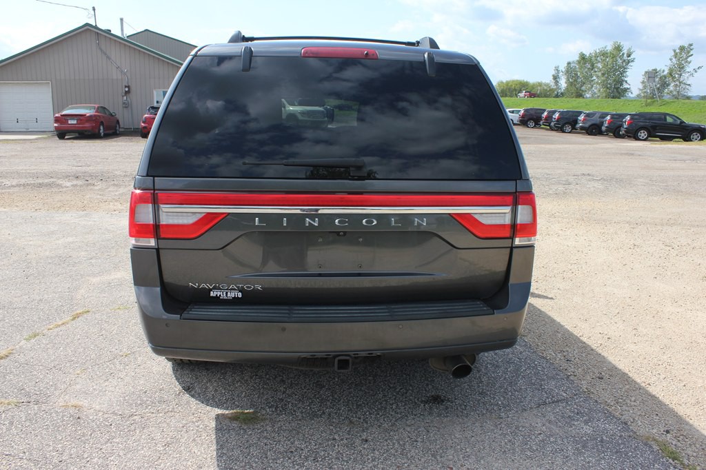 2017 Lincoln Navigator Image 6