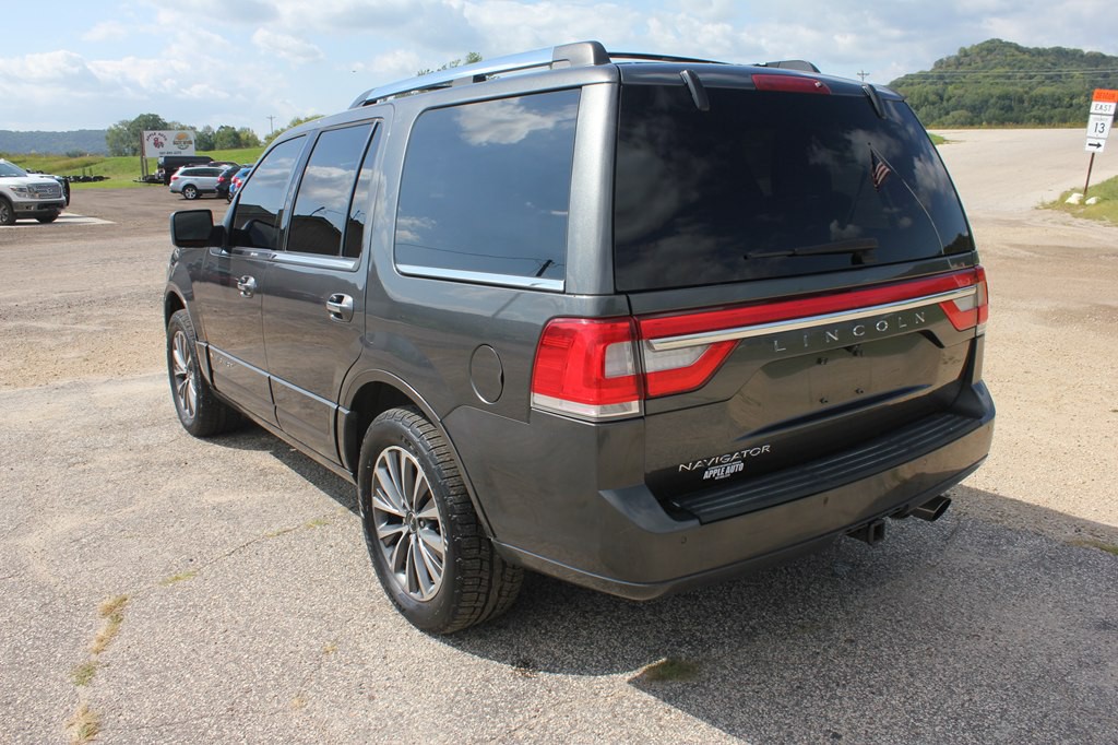 2017 Lincoln Navigator Image 7
