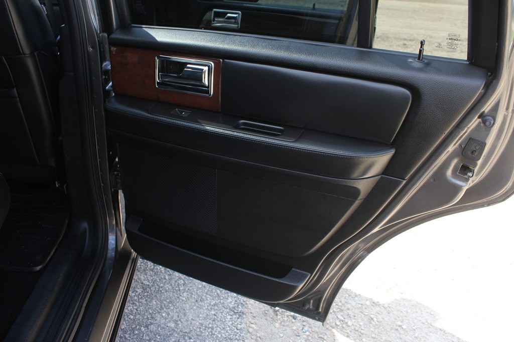 2017 Lincoln Navigator Image 34