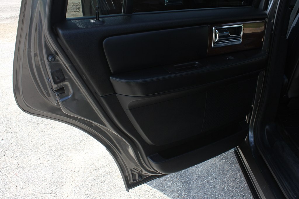 2017 Lincoln Navigator Image 38