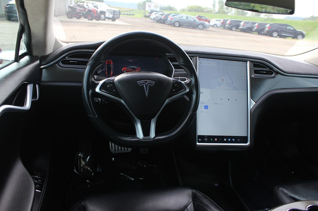 2015 Tesla Model S Image 9