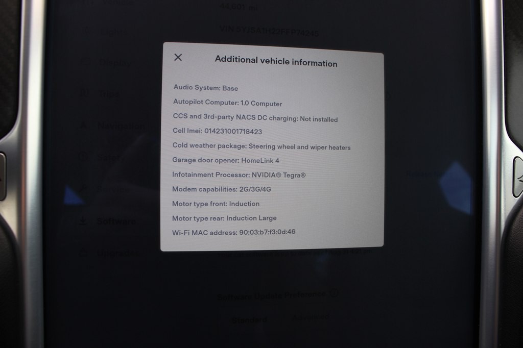 2015 Tesla Model S Image 19