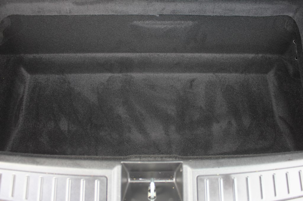 2015 Tesla Model S Image 42