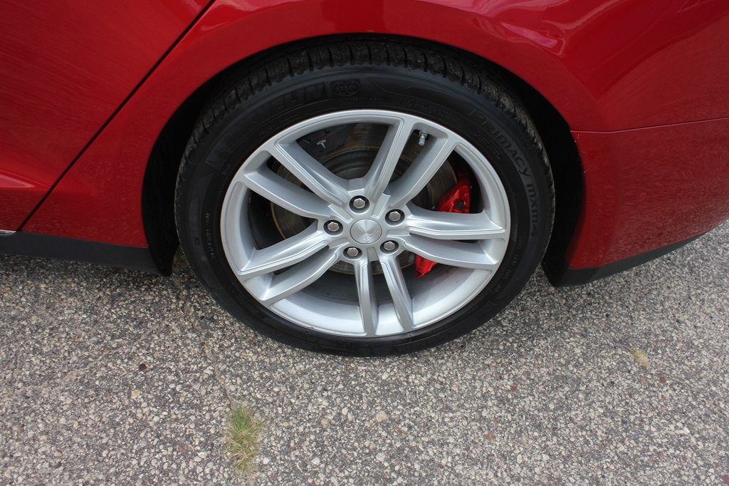 2015 Tesla Model S Image 53