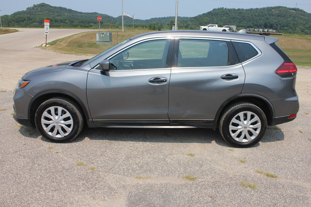 2017 Nissan Rogue Image 8